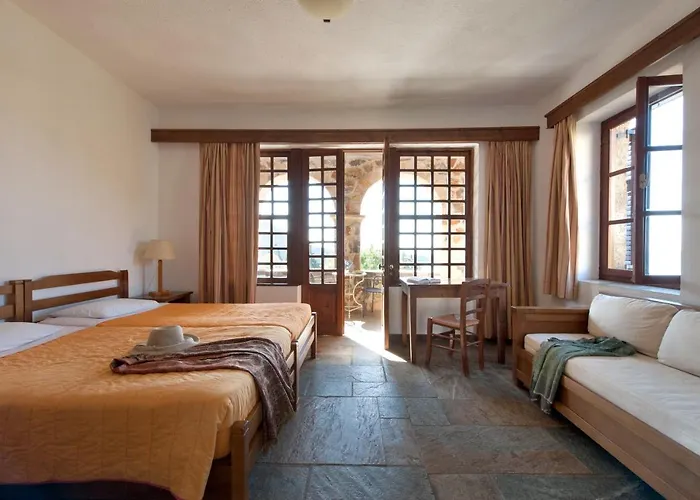 Kardamyli Hotels