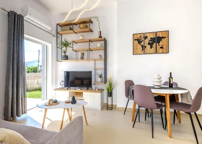 Pet friendly Oreon Suites - 'Xenia' Nafplio
