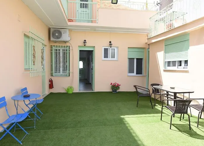 Nafplio Pet Friendly Lodging and Hotels near Palamidi