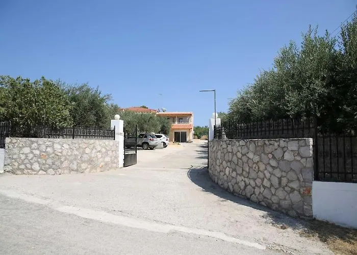 Pet friendly Hercules And Achilles Studios 2 Porto Heli