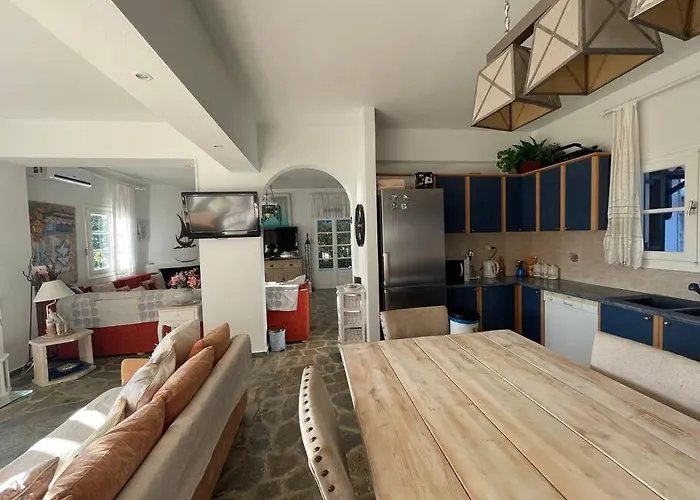 Pet friendly Villa Evridiki - Walking Distance To Beach Porto Heli
