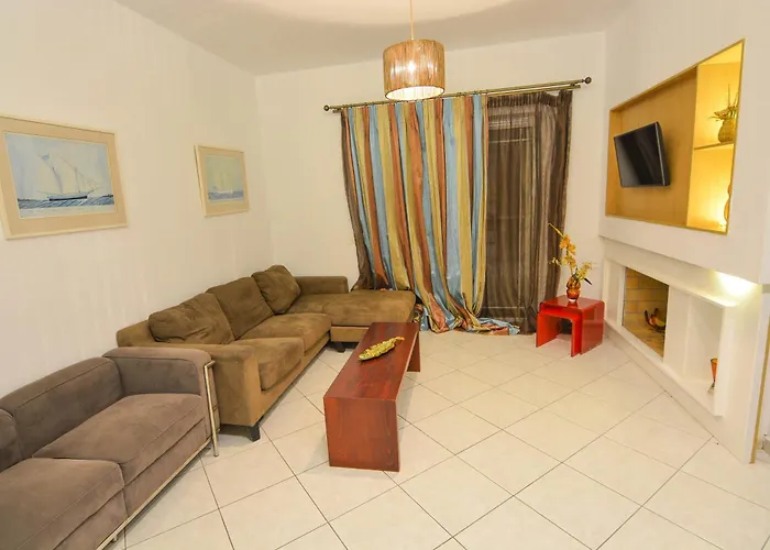 Porto Heli hotels near Museum of Spetses