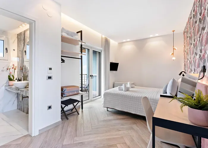 Frunze Luxury Apartments Nafplio