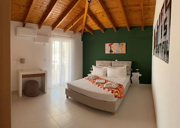 Elafonissos Hotels