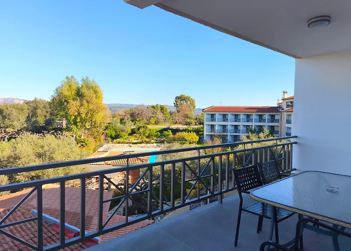 Valira Hotels